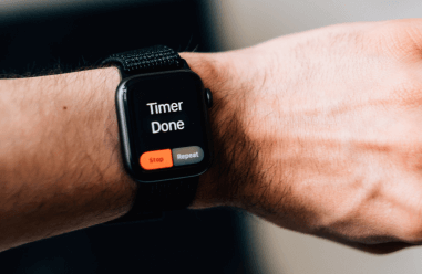 a-smart-watch-showing-that-the-timer-is-complete 1